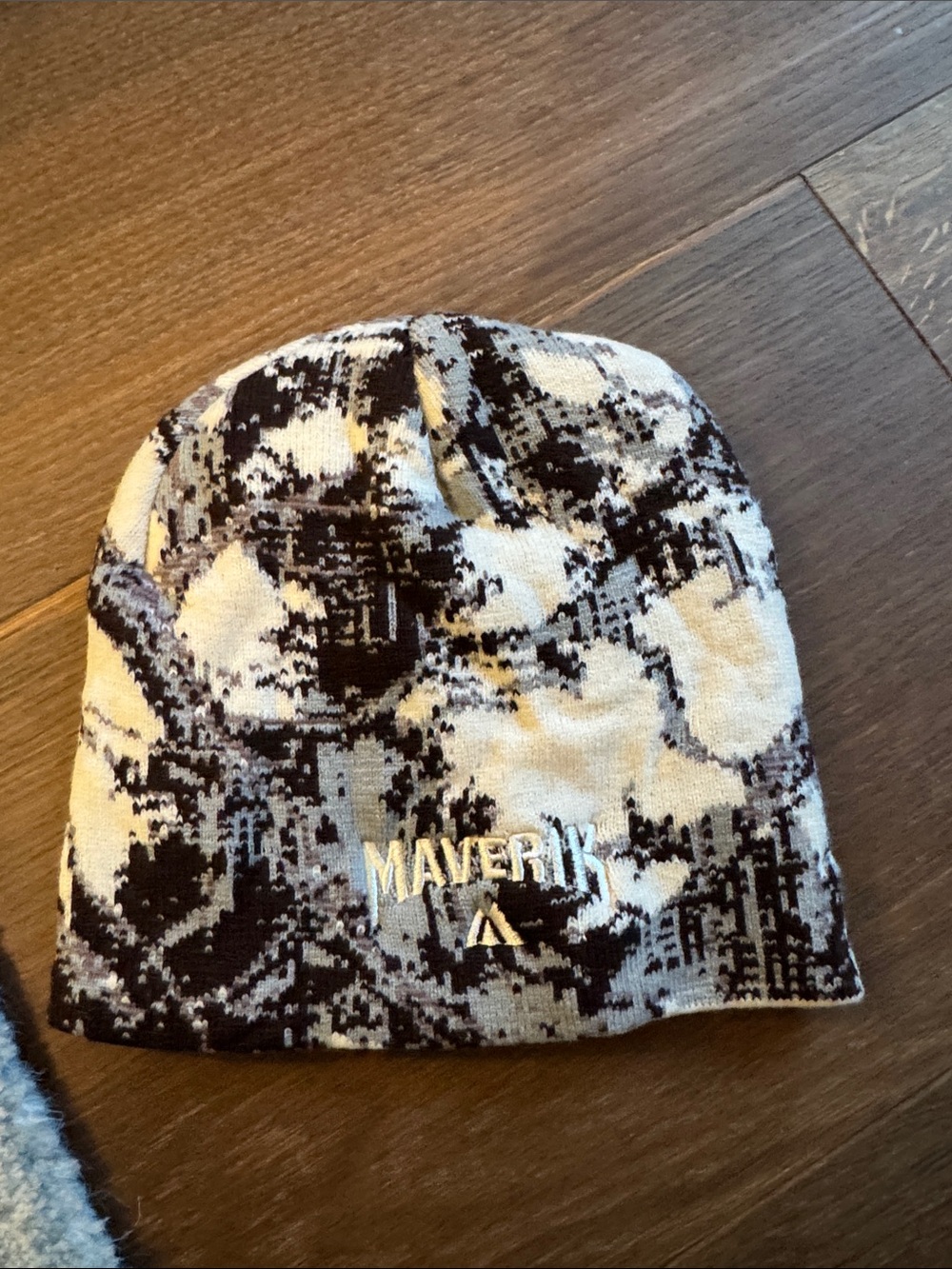 Camo Knit Beanie - Black, Gray & White